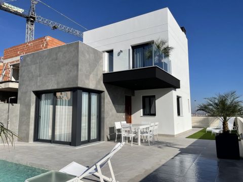 Detached house in Torrevieja, Alicante, Spain